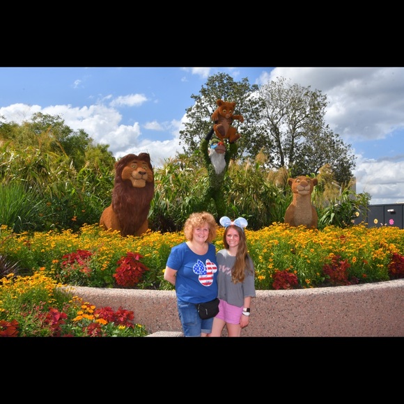 Meet your Posher, Donna - Picture 3 of 3